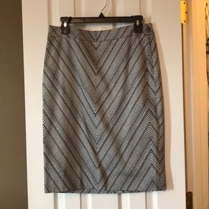 NWT! Black and white pencil skirt